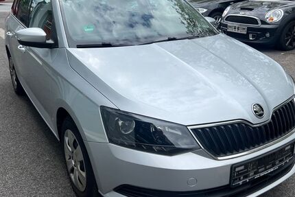 Skoda Fabia 79.000 km 8.999 &euro; Recklinghausen 45663