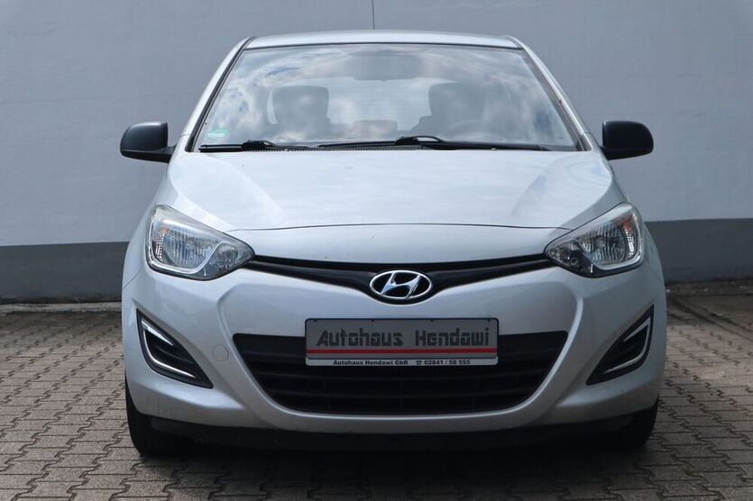 i20