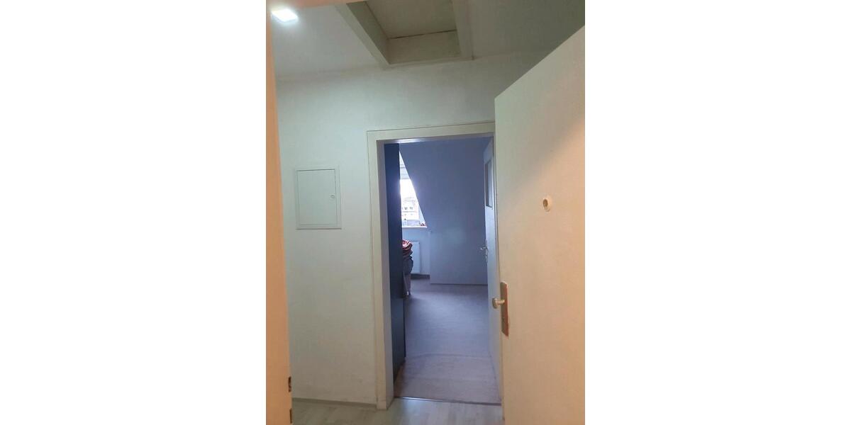 3 12 Zimmer Wohnung im DG in Mülheim Styrum 3.5 zimmer