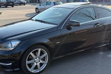 Mercedes-Benz C 250 147.000 km 17.000 &euro; Essen 45141