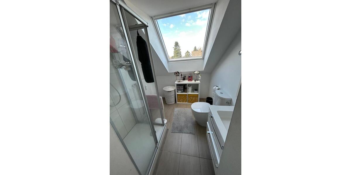 Dachgeschoßwohnung Duisburg Essenberg - 2 Zimmer, 47 m&sup2;, 410&euro; | Angebot:25404234