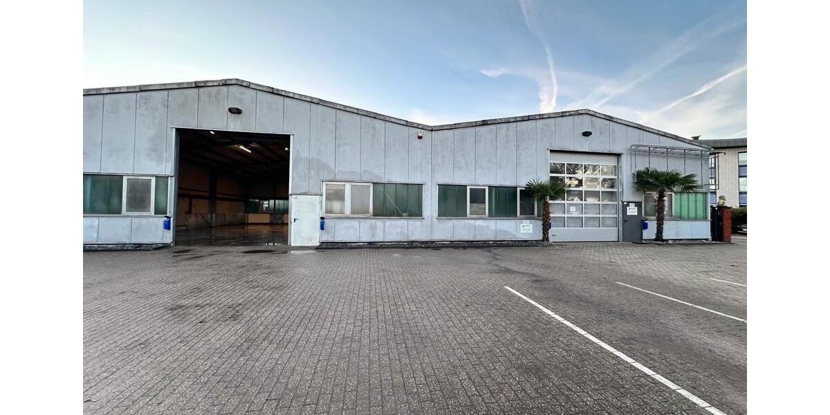 Zwei Gewerbehallen (ehem. Kfz-Werkstatt) in Dorsten-Wulfen zimmer