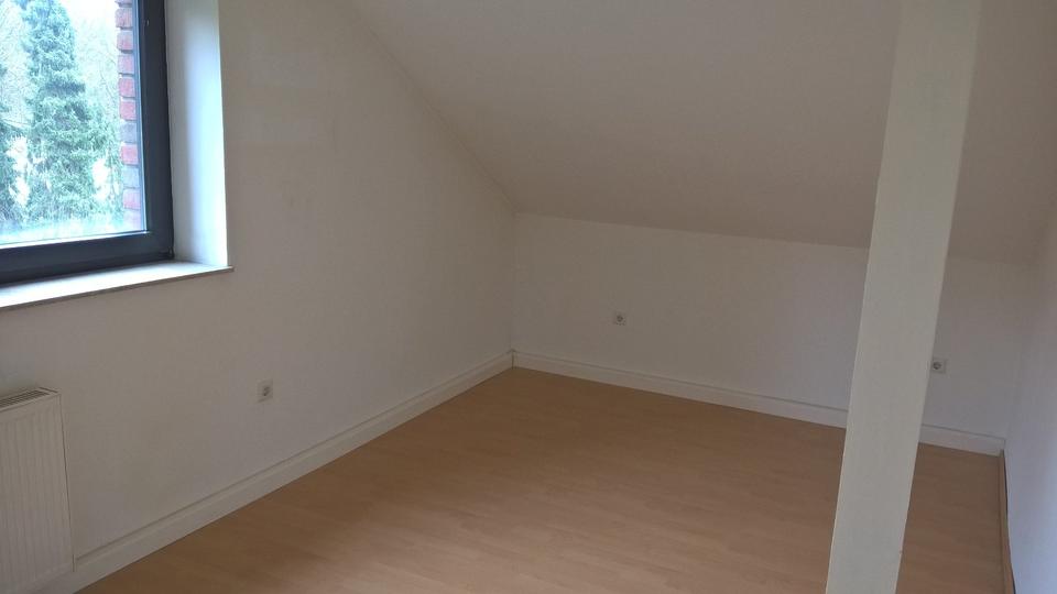 Dachgeschoßwohnung Gelsenkirchen Buer - 3.5 Zimmer, 75 m&sup2;, 650&euro; | Angebot:26396503