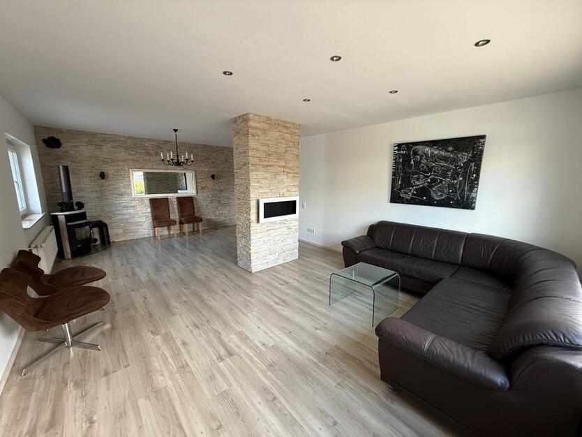 Freistehendes Einfamilienhaus mit Einliegerwohnung zimmer