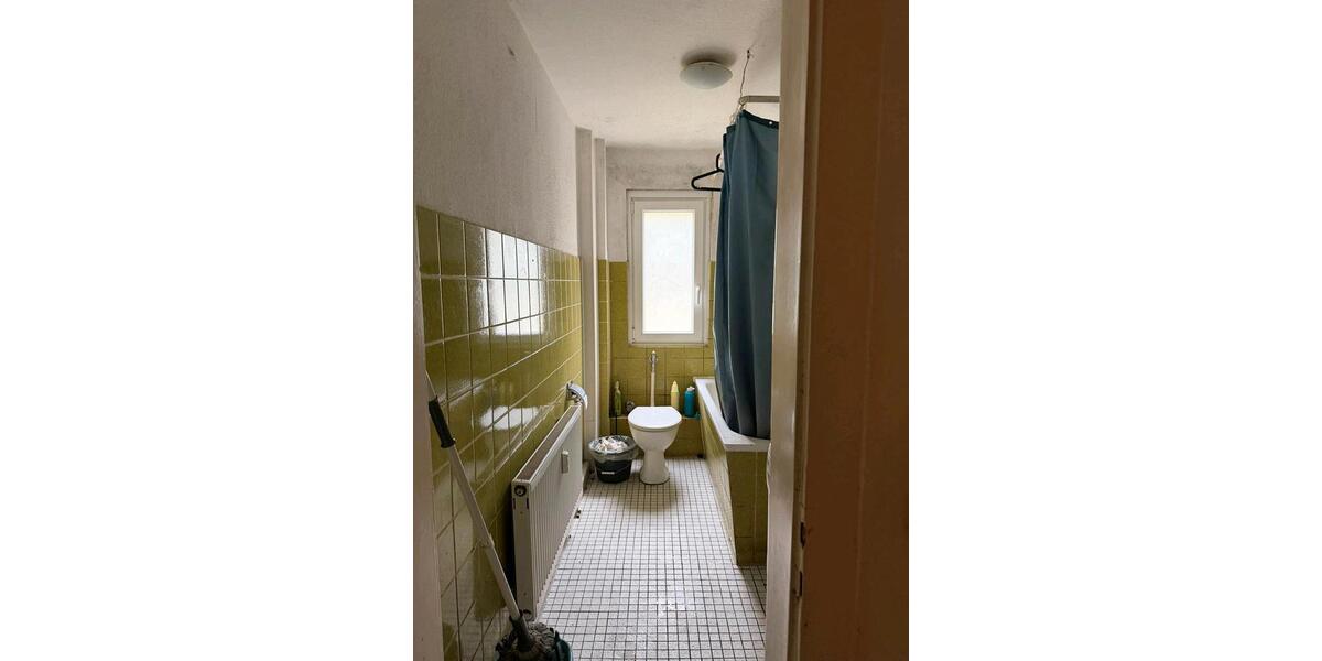 Erdgeschoßwohnung Essen Stadtbezirk III - 11 Zimmer, 60 m&sup2;, 375&euro; | Angebot:25404151