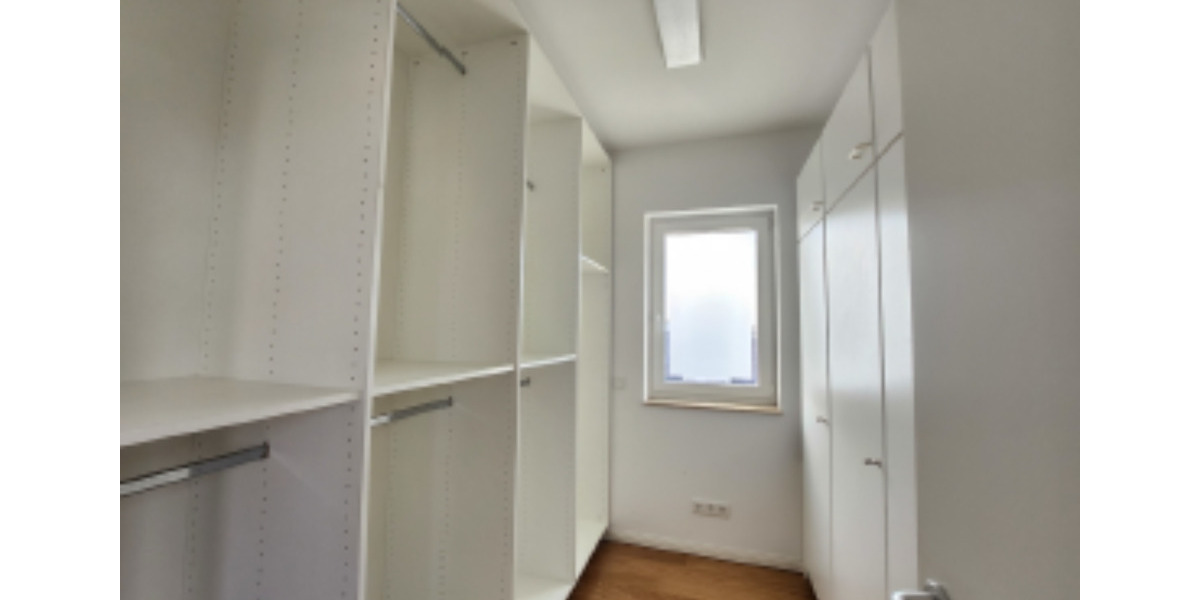 Wohnen mit Flair! Licht und Leben bietet diese Penthouse Wohnung 4.5 zimmer