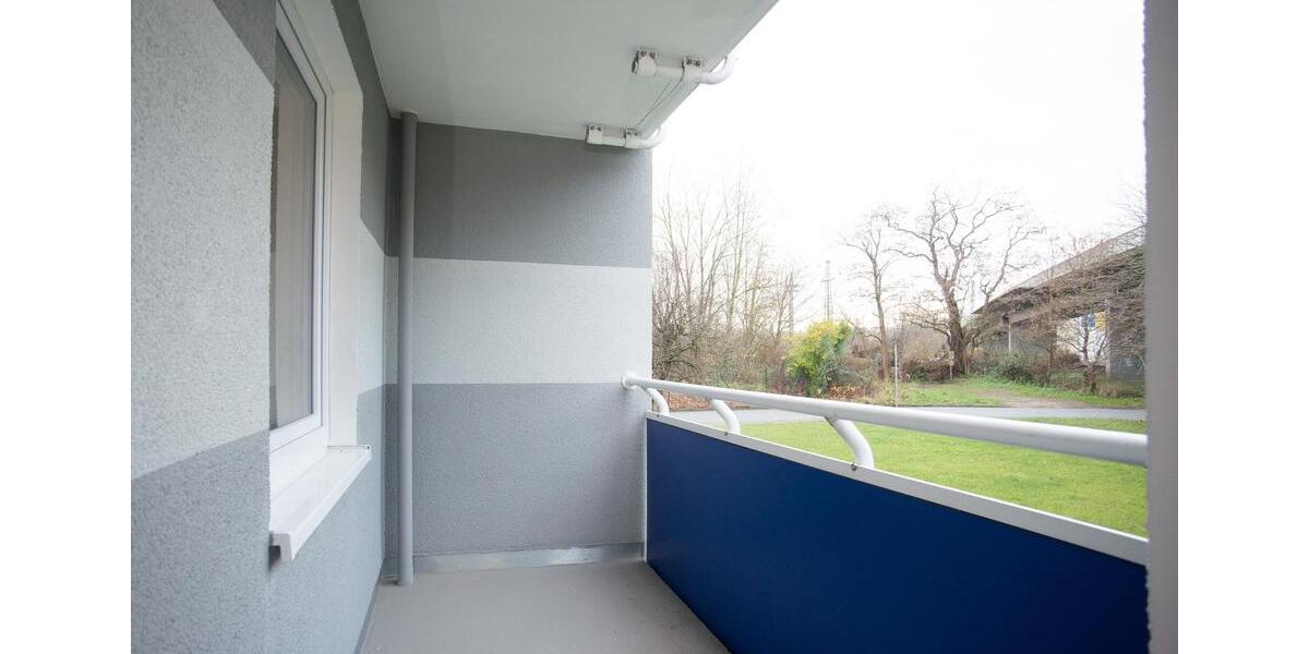 ** PROVISIONSFREI MIETEN ** Sonnige 3-Zimmerwohnung im EG mit Loggia 3 zimmer