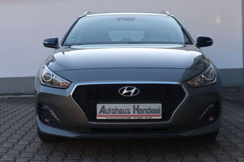 i30