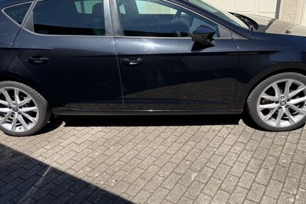 Seat Leon 140.000 km 8.300 &euro; Essen 45279