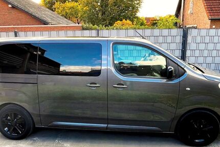 Peugeot Traveller 16.620 km 42.500 € Moers 47447