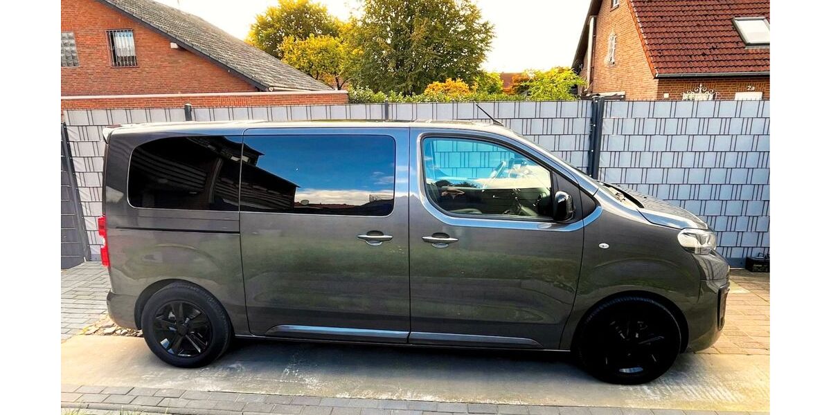 Peugeot Traveller 16.620 km 42.500 € Moers 47447