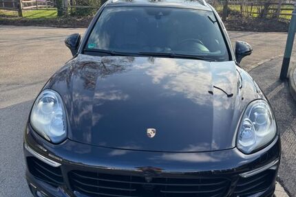Porsche Cayenne 203.000 km 26.500 &euro; Essen 45327