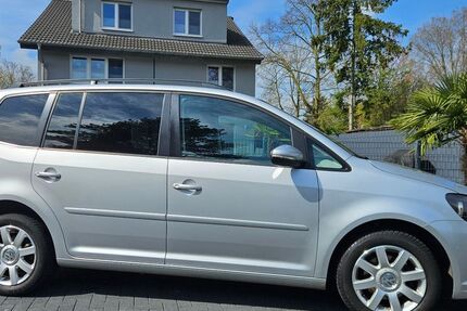 VW Touran 174.420 km 6.900 &euro; Dinslaken 46537