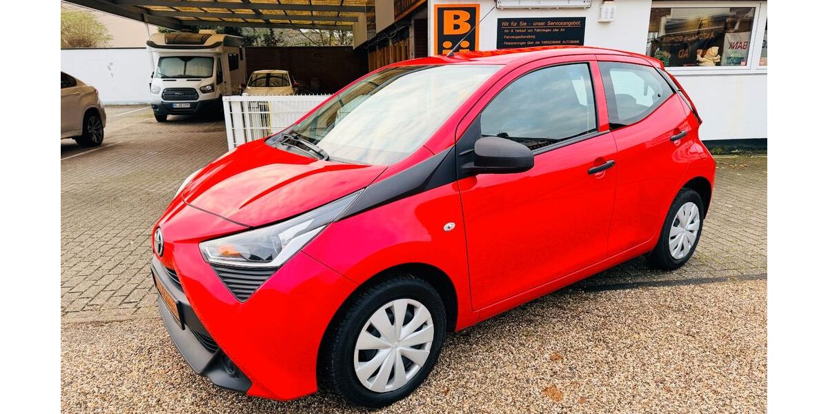 Toyota Aygo (X) 30.000 km 10.980 &euro; Moers 47445