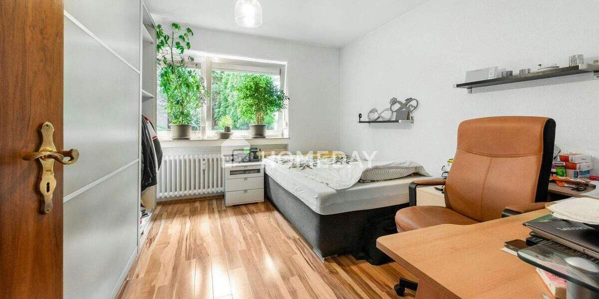 Modernisierte Erdgeschosswohnung mit Kamin, Massagedusche & privatem Garten - Wohnen mit Stil 3 zimmer