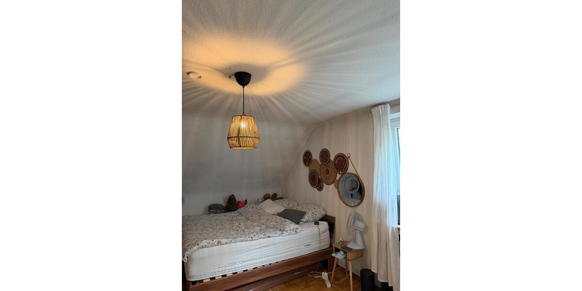 Dachgeschoßwohnung Essen Stadtbezirk IV - 3 Zimmer, 80 m&sup2;, 830&euro; | Angebot:27627064