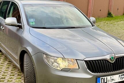 Skoda Superb 191.000 km 5.800 &euro; Duisburg 47239