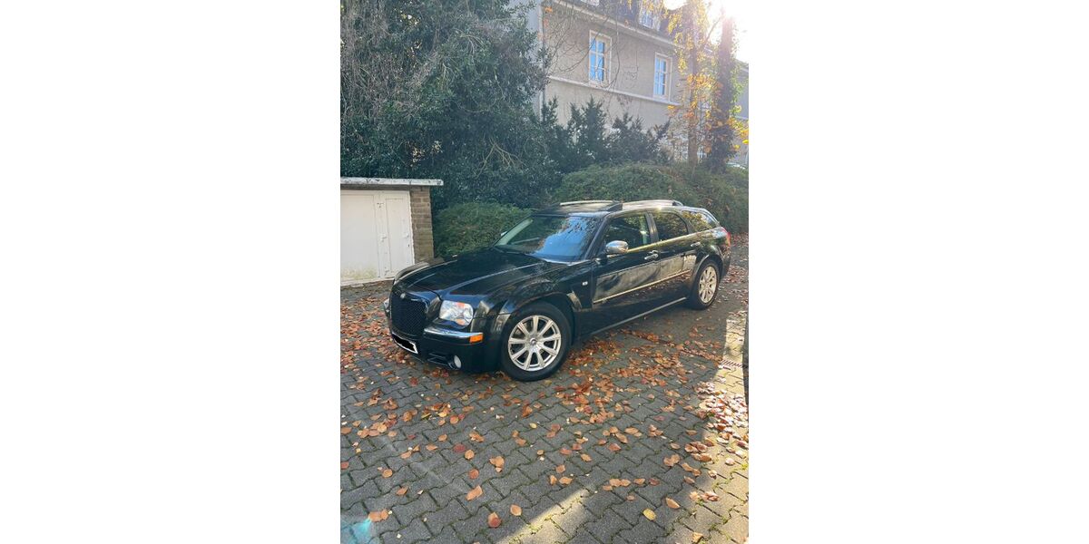 Chrysler 300C 392.000 km 4.900 € Mülheim Ruhr 45479