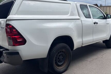 Toyota Hilux 226.300 km 17.490 &euro; Essen 45356
