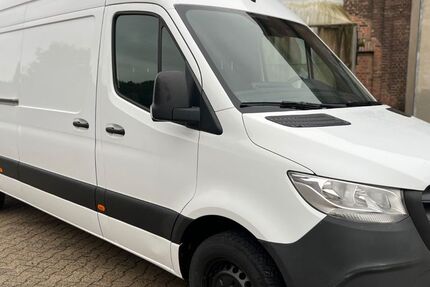 Mercedes-Benz Sprinter 172.839 km 25.500 € Essen 45136
