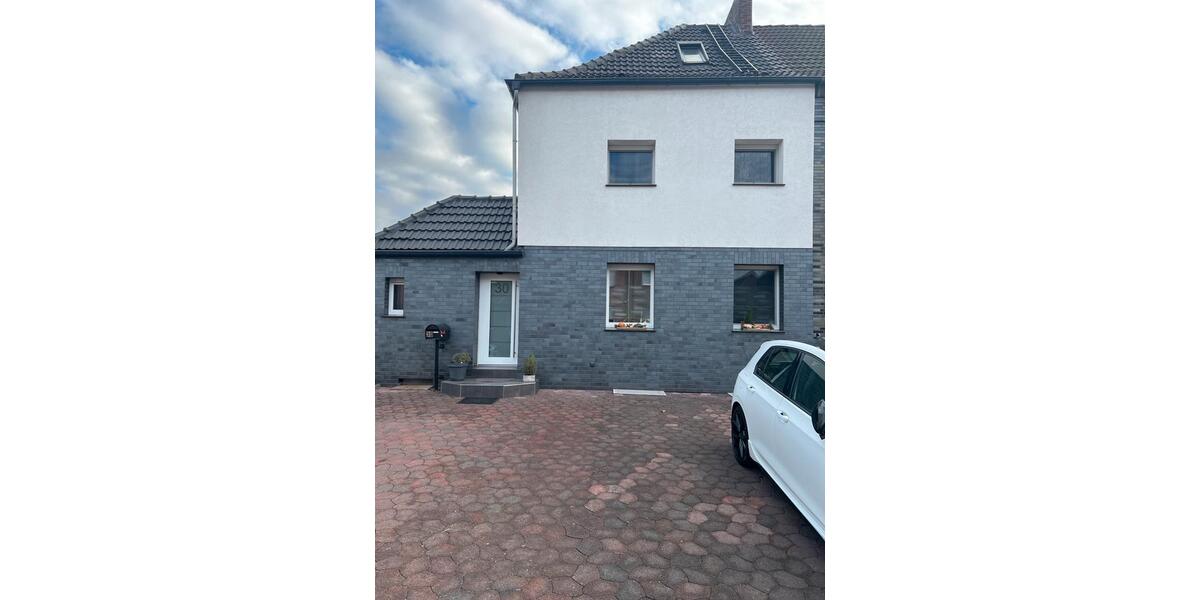 Sofort einziehen und wohlfühlen - modernisiertes Reihenendhaus 6 zimmer