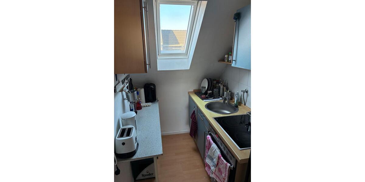 Dachgeschoßwohnung Essen Stadtbezirk II - 1 Zimmer, 30 m&sup2;, 375&euro; | Angebot:26271498