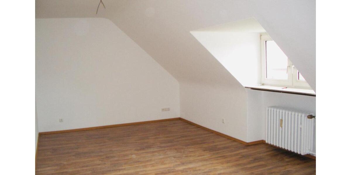 Dachgeschoßwohnung Essen Stadtbezirk V - 2.5 Zimmer, 54 m&sup2;, 375&euro; | Angebot:27623444