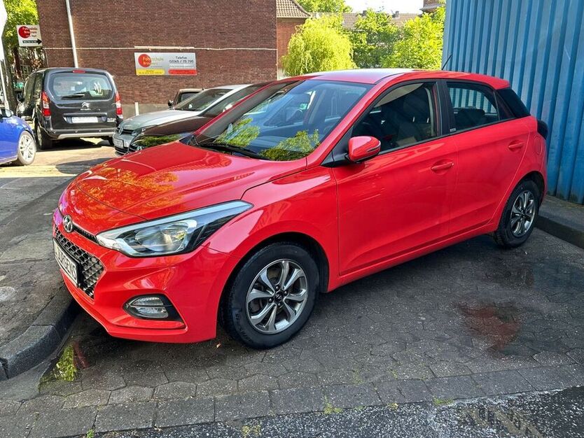 i20