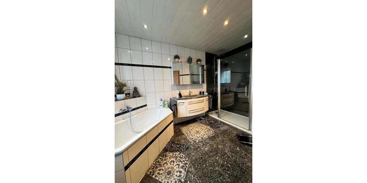 Reihenhaus Witten Heven - 7 Zimmer, 168 m&sup2;, 540.000&euro; | Angebot:26022338