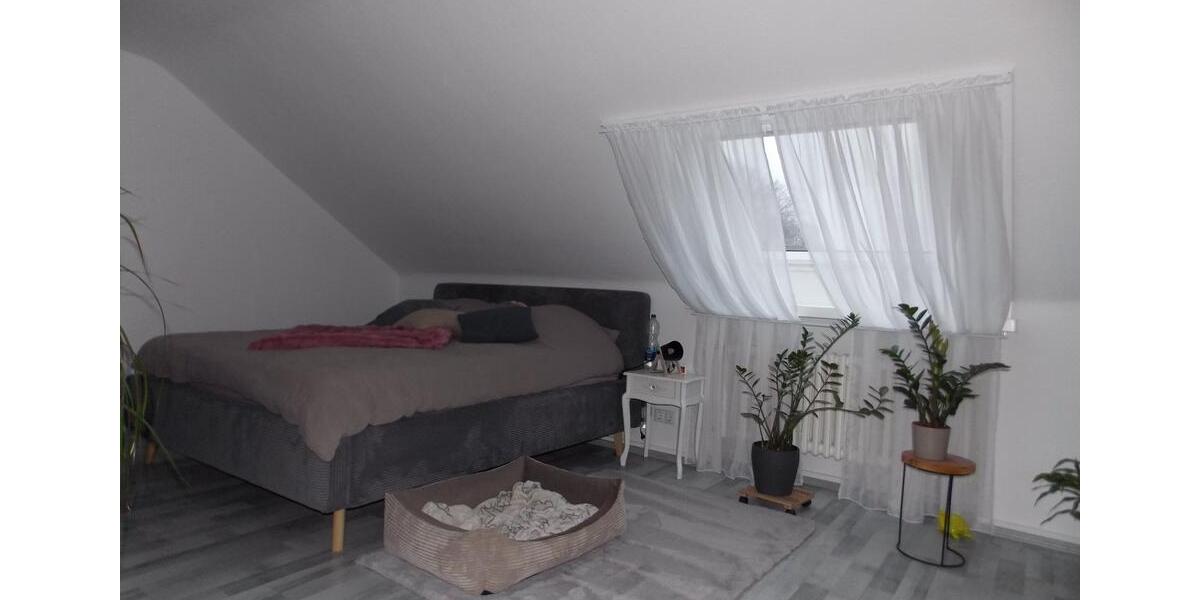 Dachgeschoßwohnung Gladbeck - 3.5 Zimmer, 81 m&sup2;, 495&euro; | Angebot:25048273