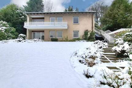 Zeit, den Winterschlaf zu beenden - ein Haus mit vielseitigen Perspektiven in Bochum-Stiepel 6 zimmer