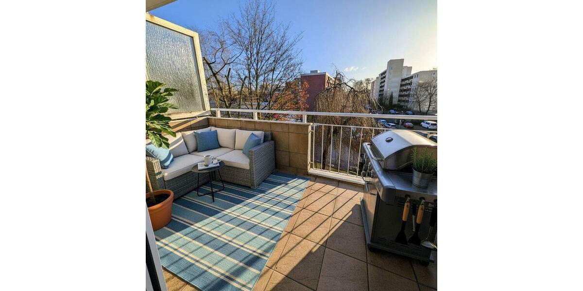 **VIEL PLATZ & POTENZIAL: 95 M² WOHNUNG MIT KAMINOFEN - SAARNER DORF FUSSLÄUFIG (ohne Provision!)** 3 zimmer