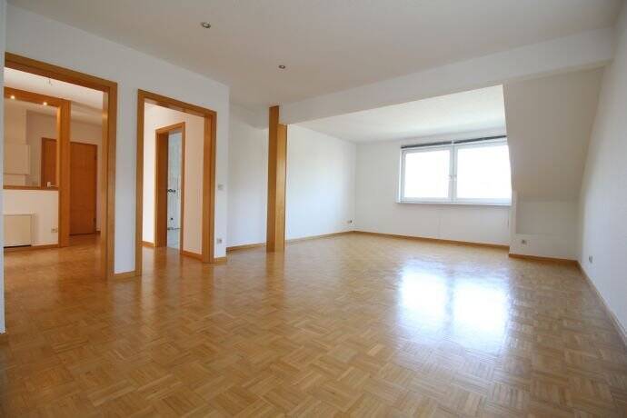 Schöne, große 3,5 Zimmer Wohnung! 3 zimmer