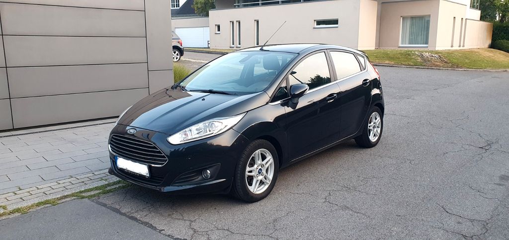 Ford Fiesta 118.700 km 4.950 &euro; Essen 45219