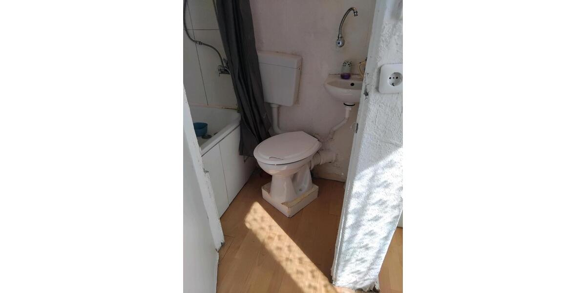 Erdgeschoßwohnung Bochum Bochum-Mitte - 1 Zimmer, 15 m&sup2;, 250&euro; | Angebot:26405970