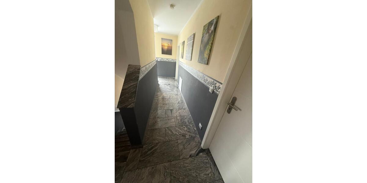 Doppelhaushälfte Oberhausen Biefang - 7 Zimmer, 161 m&sup2;, 1.950&euro; | Angebot:27615887