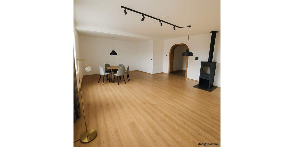 **VIEL PLATZ & POTENZIAL: 95 M² WOHNUNG MIT KAMINOFEN - SAARNER DORF FUSSLÄUFIG (ohne Provision!)** 3 zimmer