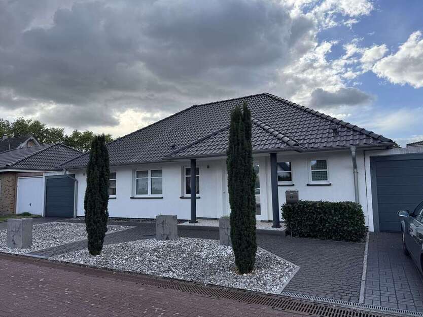 Haus zum Mieten in Kamp-Lintfort 1.375 € 125 m²