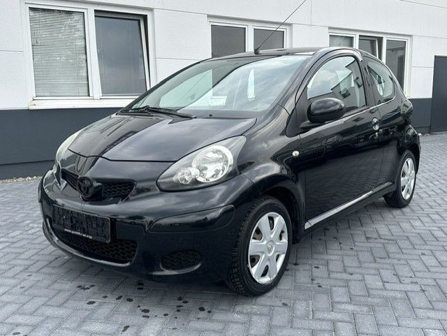 Toyota Aygo (X) 148.000 km 2.480 &euro; Oberhausen 46047