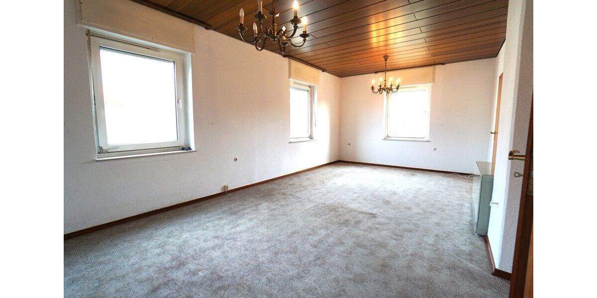 Rheinberg-Ossenberg: Sanierungsbedürftiges Schmuckstück 5 zimmer