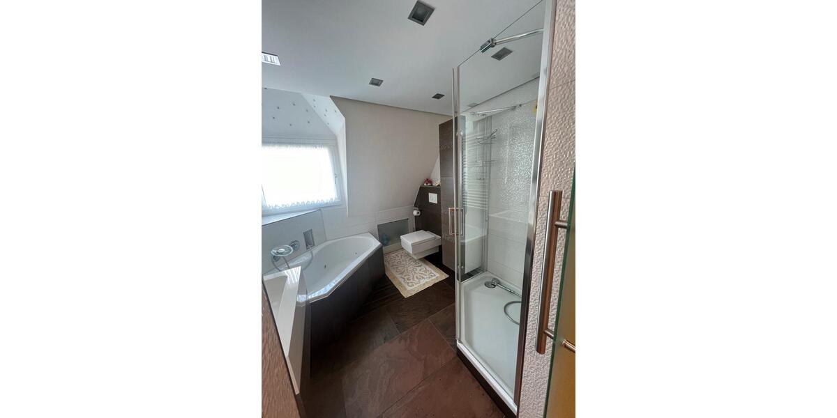 Einfamilienhaus Gelsenkirchen Gelsenkirchen-Mitte - 13 Zimmer, 255 m&sup2;, 675.000&euro; | Angebot:26869972