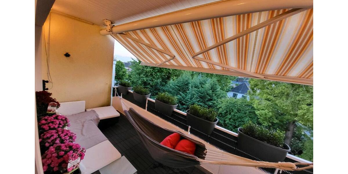 Lichtdurchflutete 2,5-Zimmer-Wohnung mit Balkon & Tiefgarage 2.5 zimmer