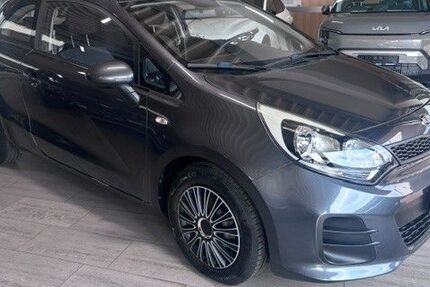 Kia Rio 124.183 km 7.990 &euro; Gladbeck 45968