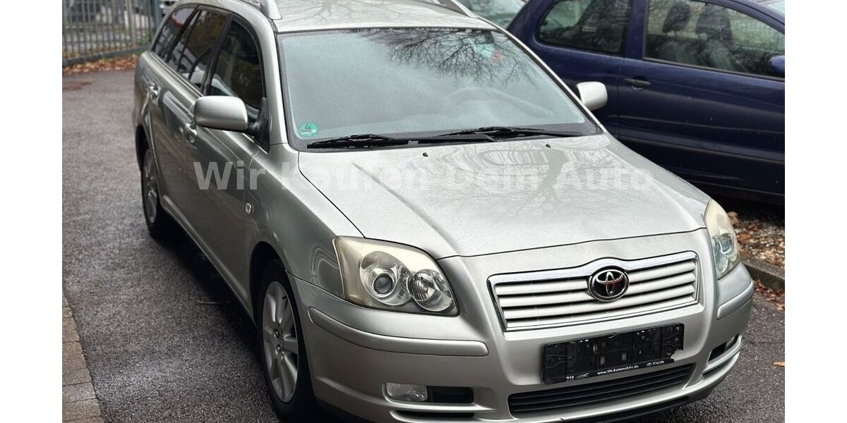 Toyota Avensis 146.000 km 3.990 € Essen 45145