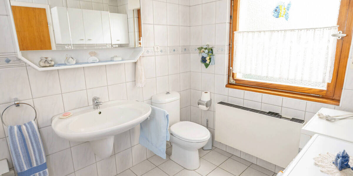 Reihenmittelhaus Moers Hülsdonk - 5 Zimmer, 126 m&sup2;, 250.000&euro; | Angebot:26733179