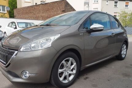 Peugeot 208 29.949 km 6.950 &euro; Bochum-Wattenscheid 44866