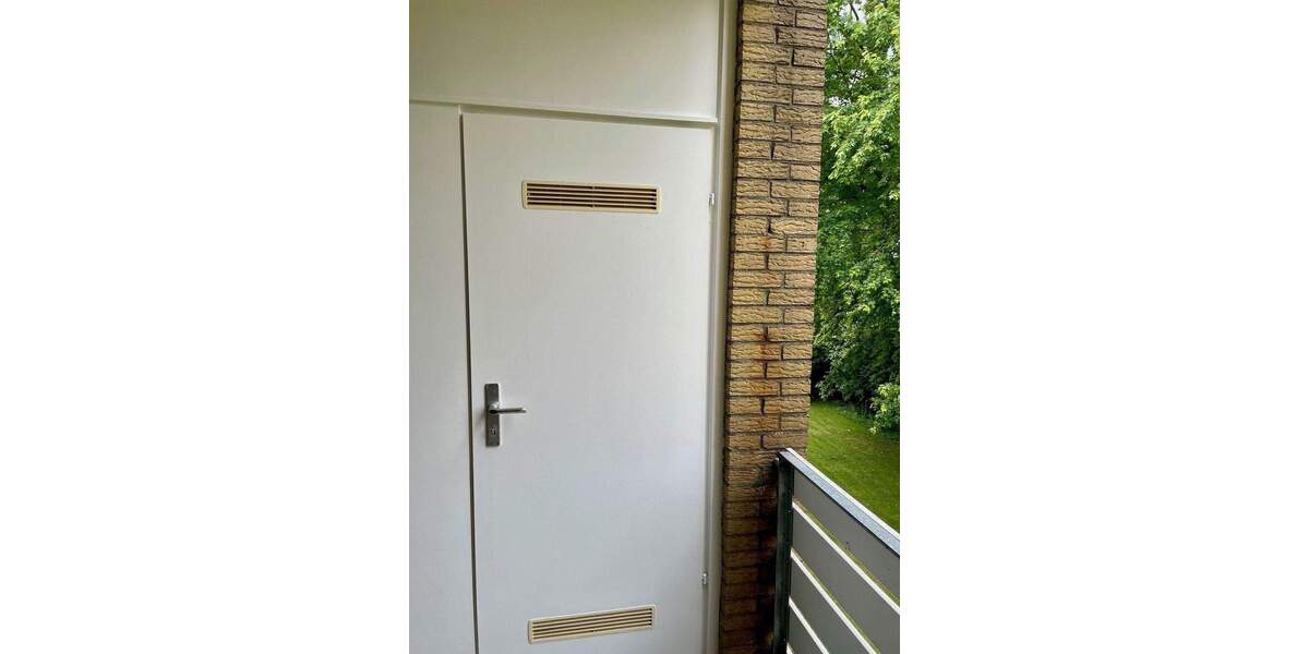 Moderne, renovierte zwei-Zimmer Wohnung mit Balkon in Kamp-Lintfort 2 zimmer