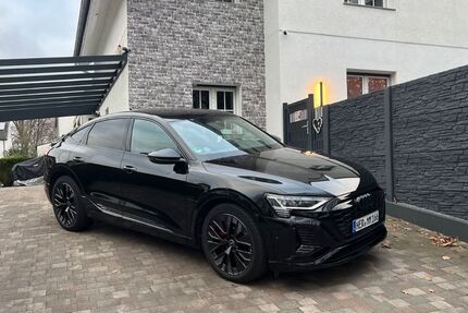 Audi Q8 e-tron 27.500 km 46.500 &euro; Gelsenkirchen 45892