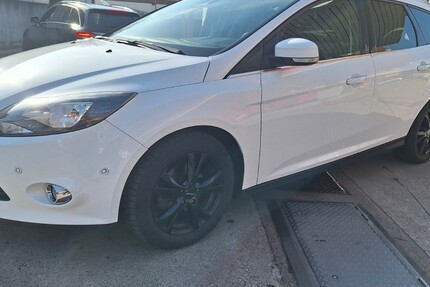 Ford Focus Champions Edition 267.985 km 3.500 &euro; Gelsenkirchen 45879