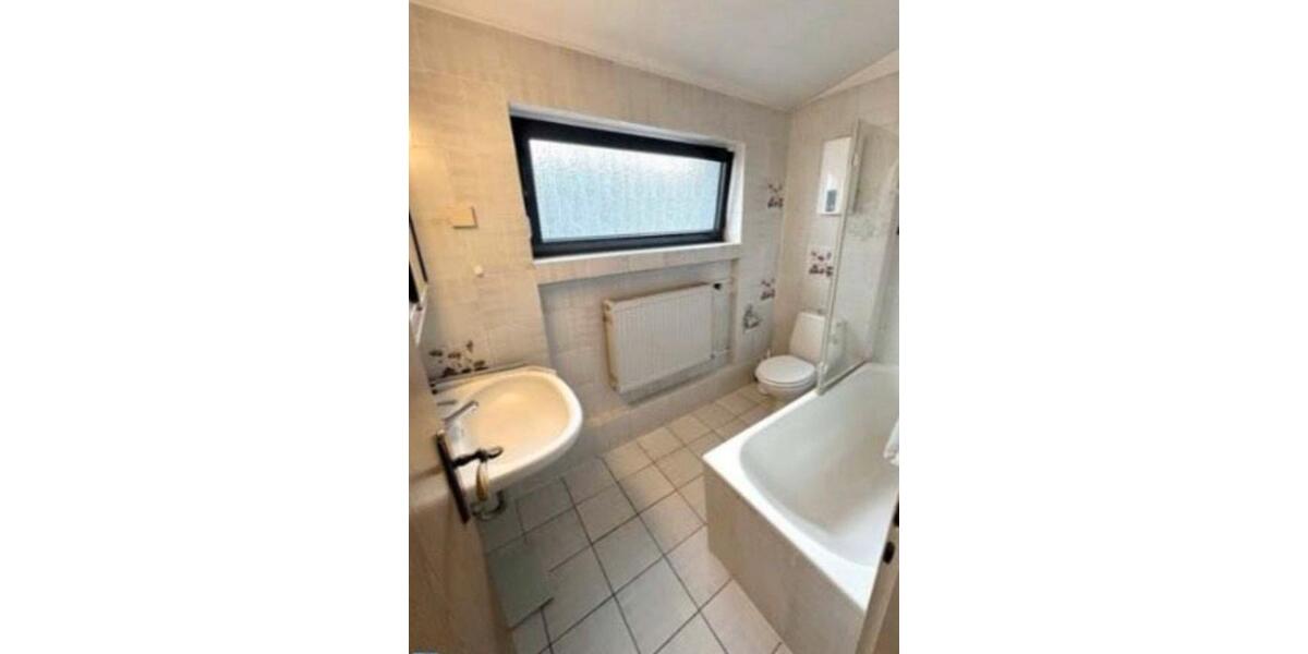 Reihenhaus Duisburg Angerhausen - 4 Zimmer, 76 m&sup2;, 333.000&euro; | Angebot:24766966